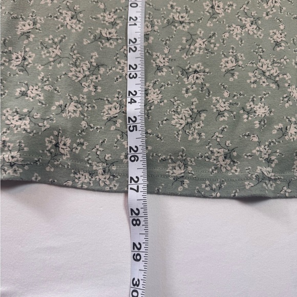 Chaps Olive Crew Neck Tee in excellent condition
Size 3X - Picture 4 of 7